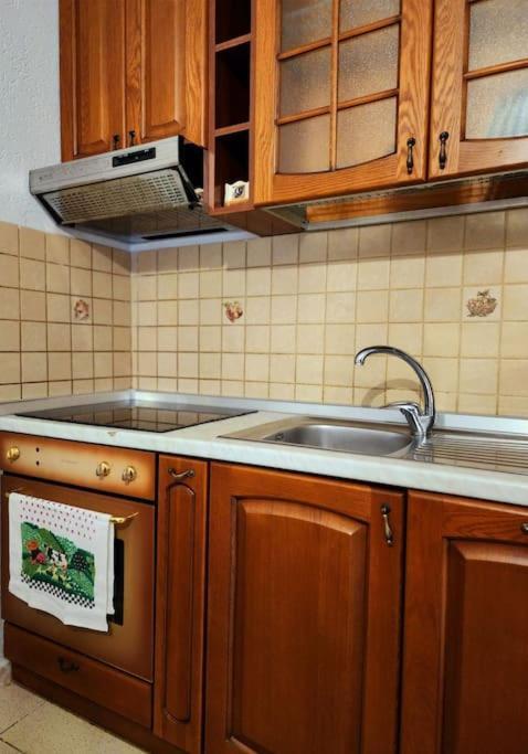 Апартаменты One Bd Flat Near Center With 24H Self Check In Тирана Экстерьер фото
